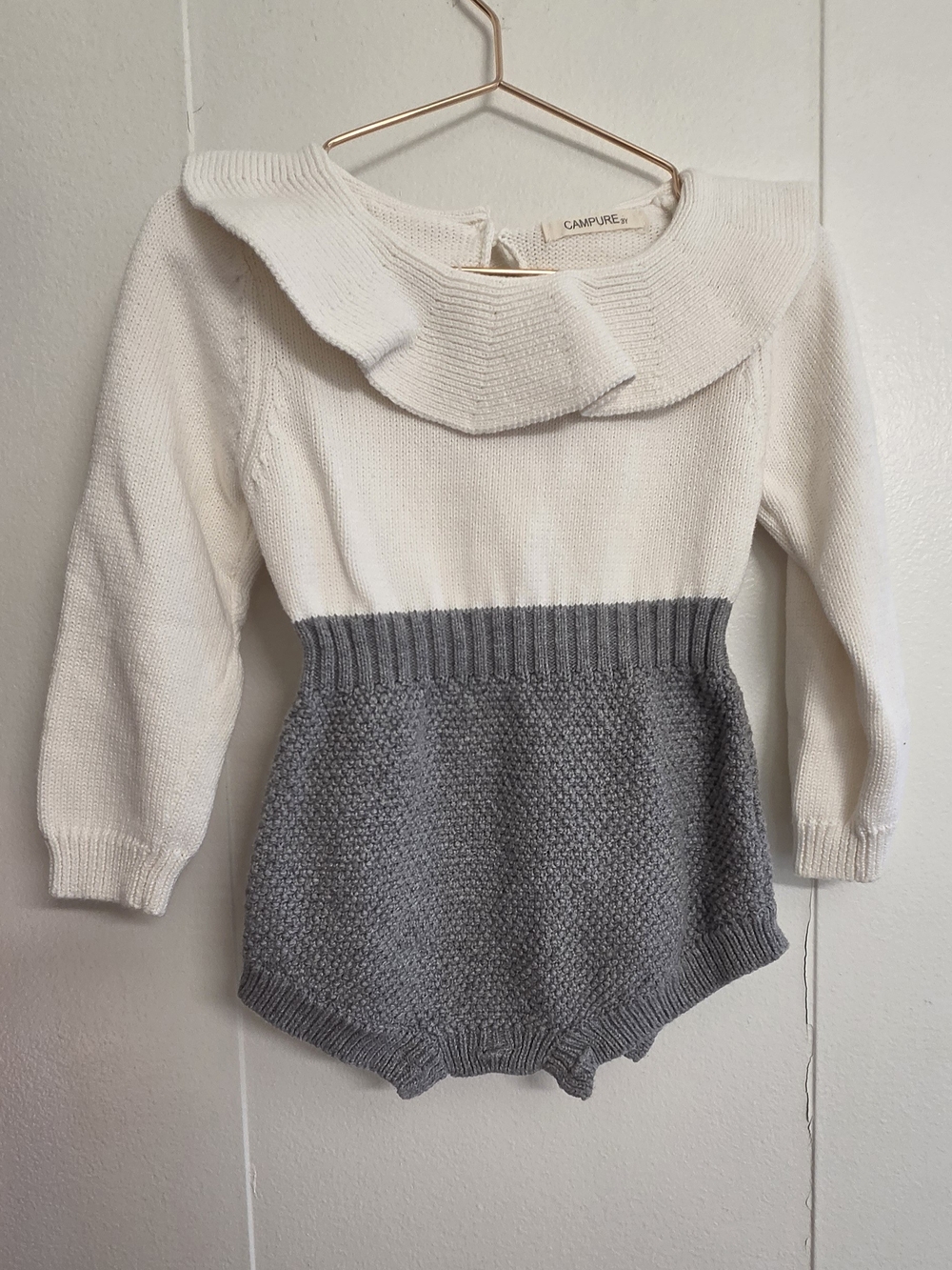 Elegant Knit Crew Sweater - White & Gray